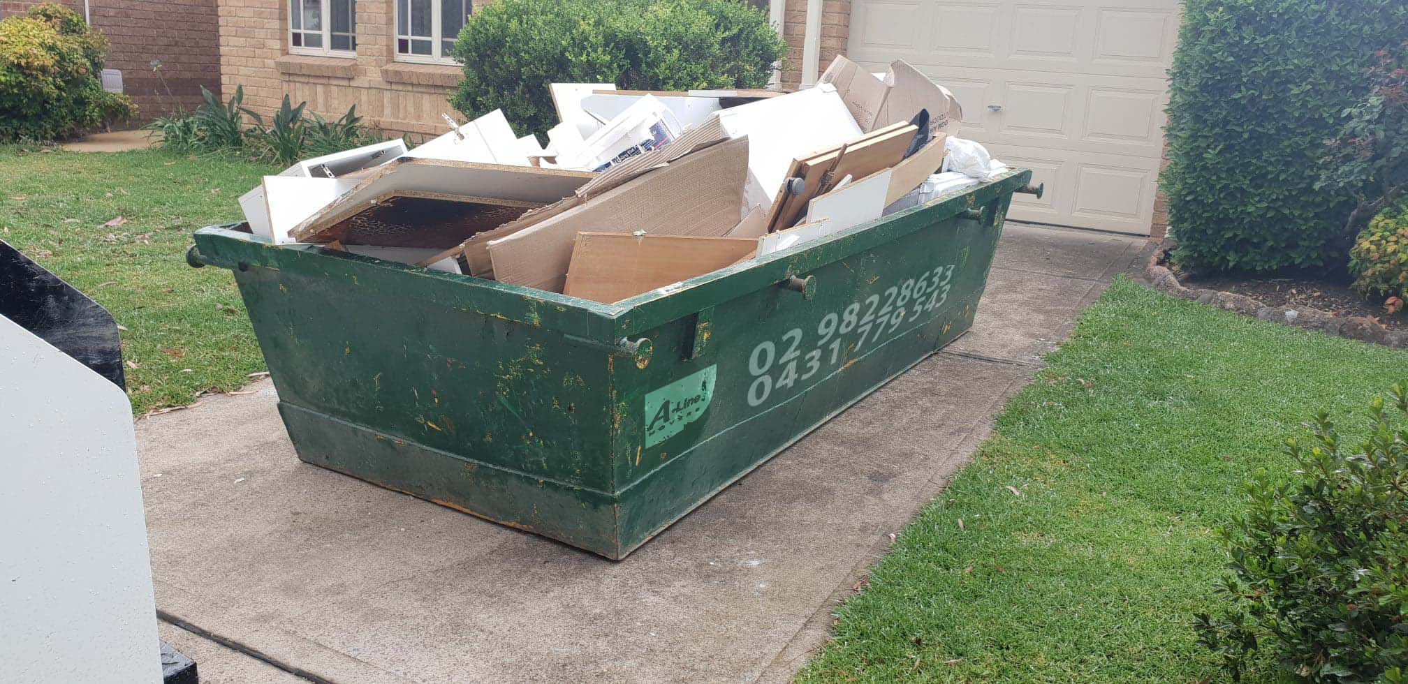 Skip Bins West Pymble| Professional Skip Bin Hire | Aline Movers